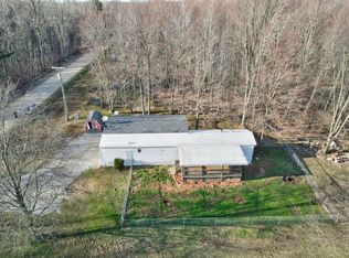 6989 Maplegrove Rd, Vassar, MI 48768