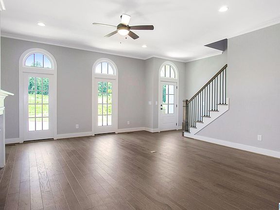 3rd image of 516 Preserve Pkwy