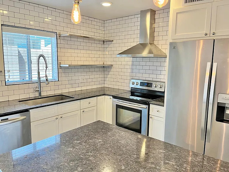 3234 N 38th St #9 — Photo 12