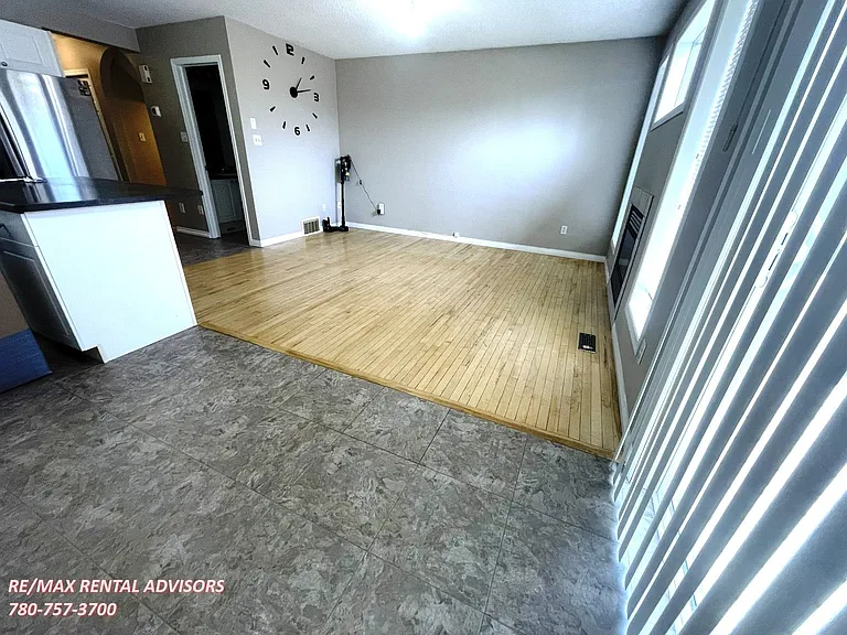 2004 Grantham Ct NW #9 — Photo 9