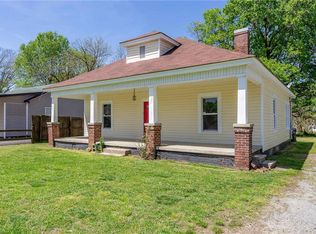 715 Everett St, Burlington, NC 27215