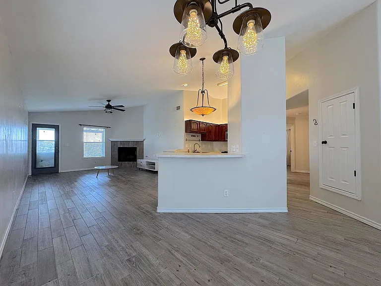 848 Sunset Park Dr — Photo 8