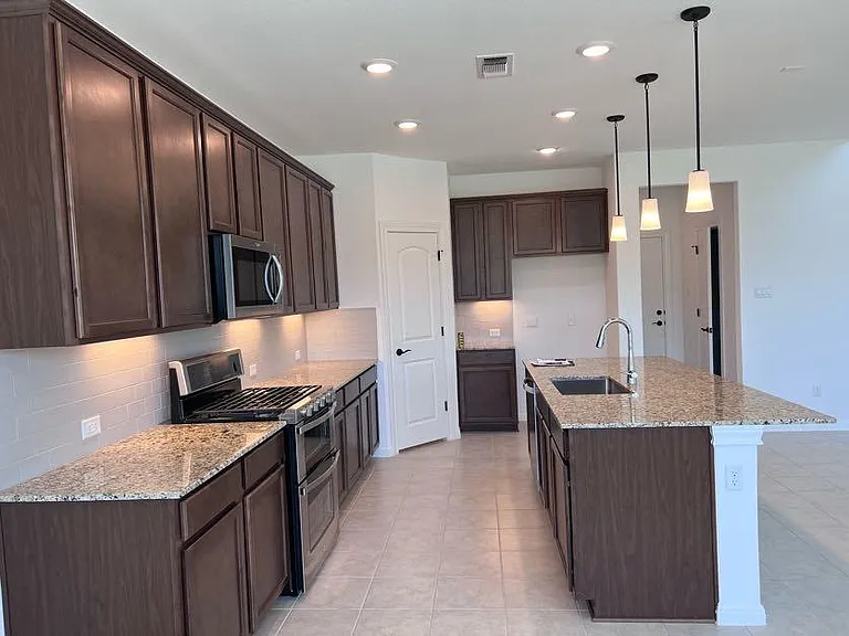 209 Sand Lily Ln — Photo 20
