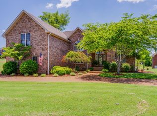 105 Burntash Ln, Hendersonville, TN 37075