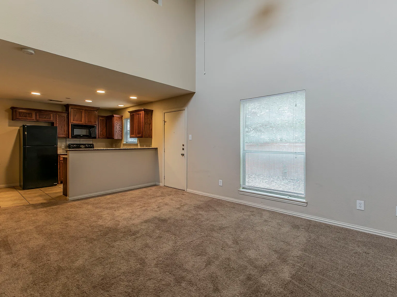 1 bed, 1224 sqft, $1,275 — Photo 3