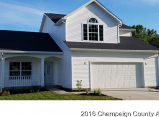 909 E Barker St, Tuscola, IL
