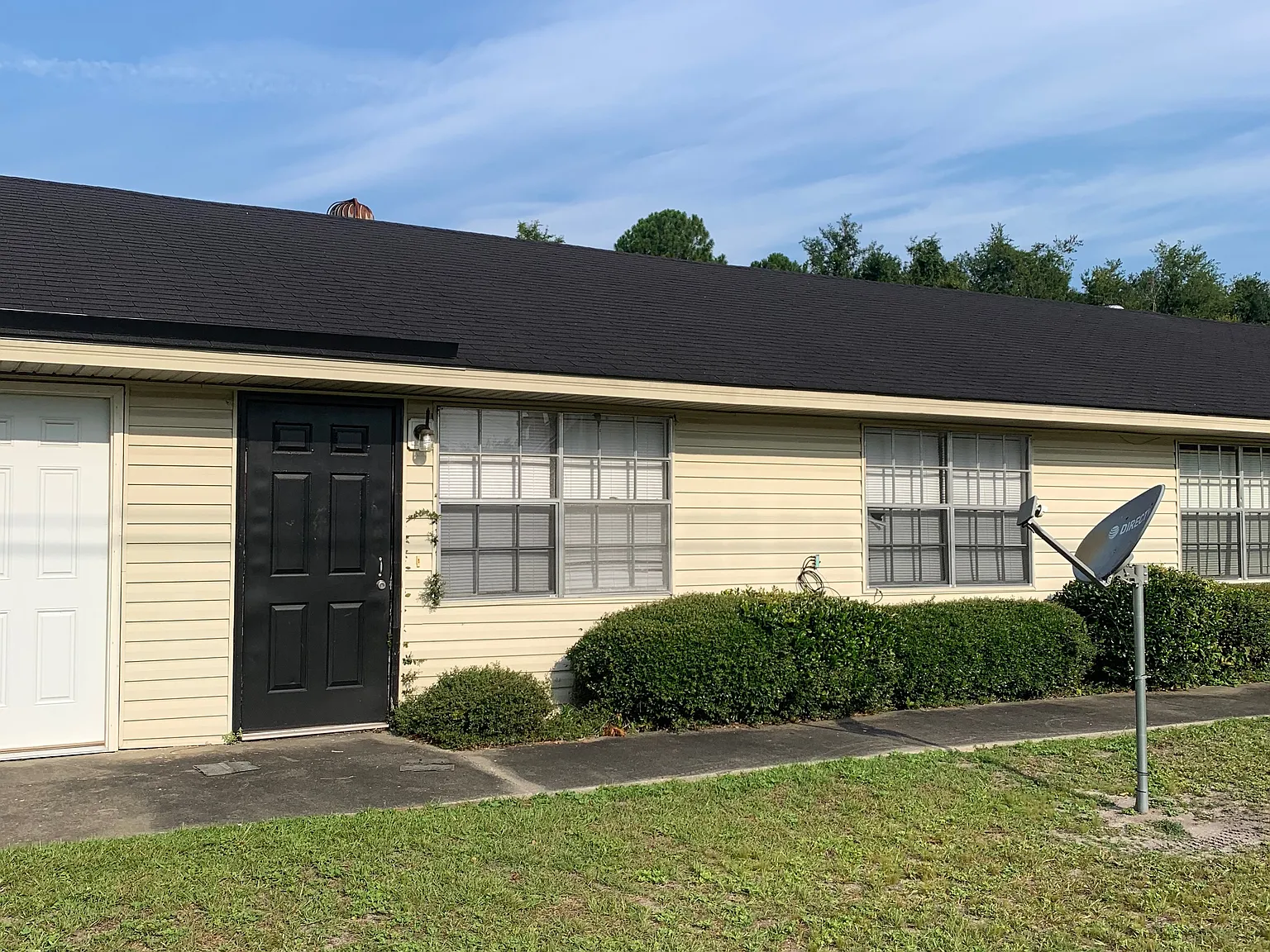 2 bed, $800 — Photo 1