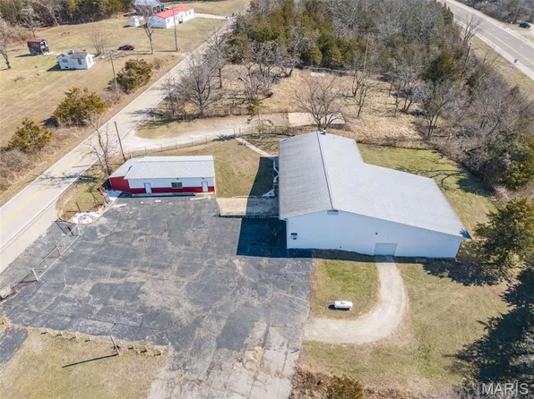 3136 Fountain City Rd, De Soto, MO 63020