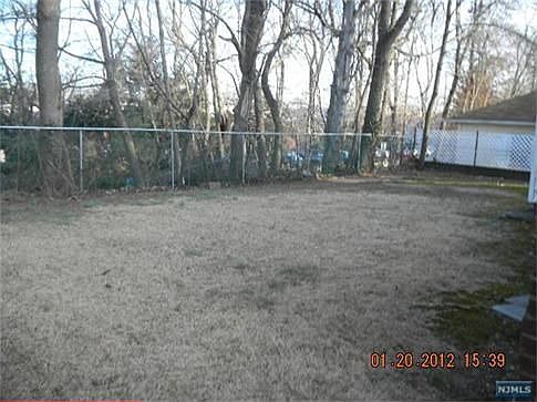 2nd image of 4-11 17th St