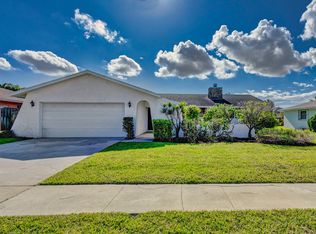 924 Flamango Ct W, West Palm Beach, FL 33406