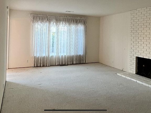 4th image of 5561 Leigh Ave