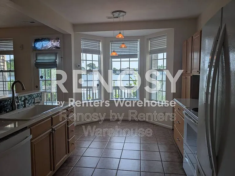 5520 Summer Cres — Photo 12