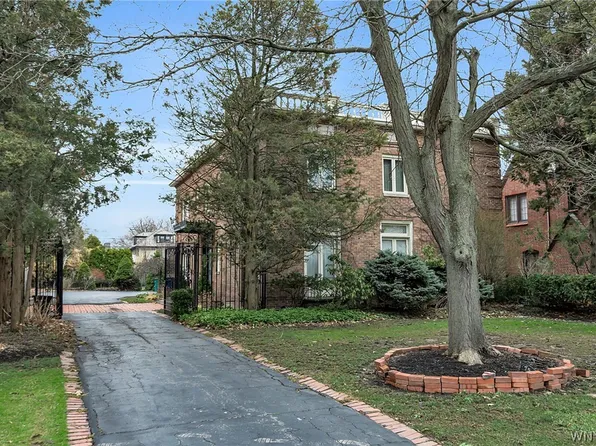 75 Nottingham Ter, Buffalo, NY 14216