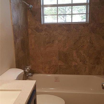 3rd image of 1712 Monaco Dr