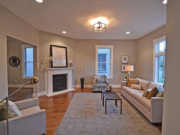 4th image of 3561 Michigan Ave