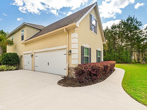 4th image of 70 Wellington Cir