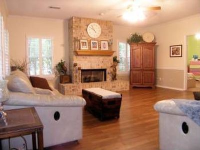 110 Lost Pine, Elgin, TX, 78621