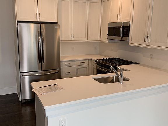 4th image of 522 Marina Pointe Dr #522C