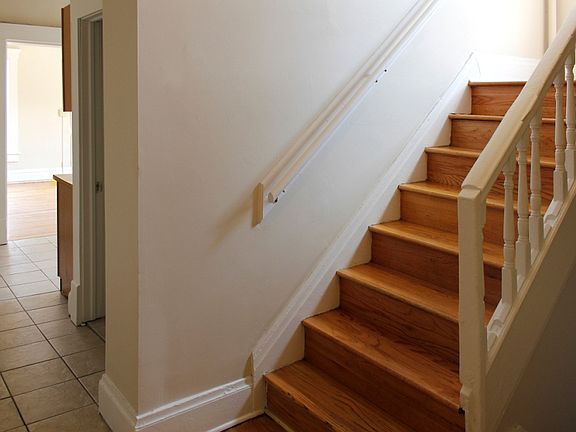 4th image of 151 Chittenden Ave