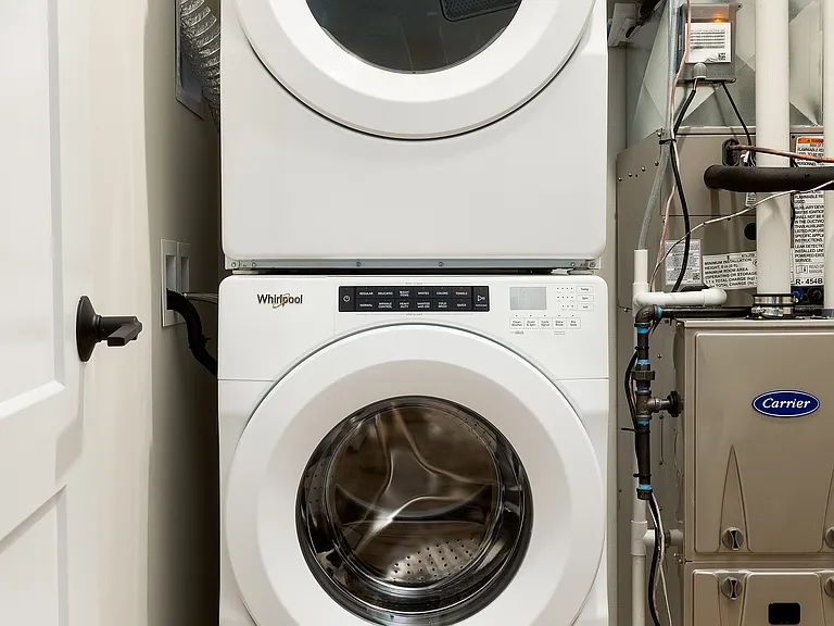 Stacked Flats | In-Unit Washer & Dryer