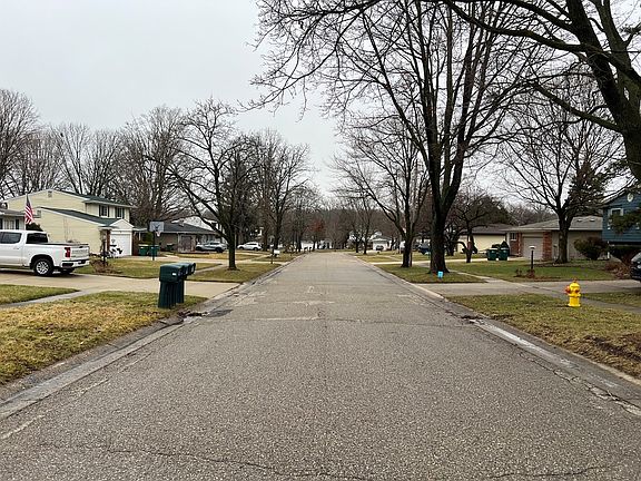5th image of 422 Old Mill Dr