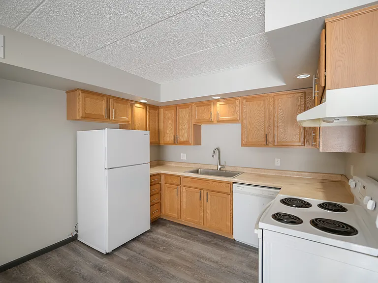 Northern Hills Apartments — Photo 8