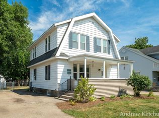 2402 Lamar Ave SW, Wyoming, MI 49519
