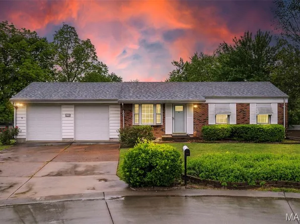 4120 Liguori Ln, Bridgeton, MO 63044