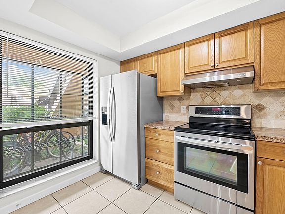 3rd image of 2257 SW 15th Street #183