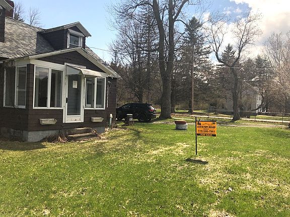 4th image of 1210 Sunset Dr