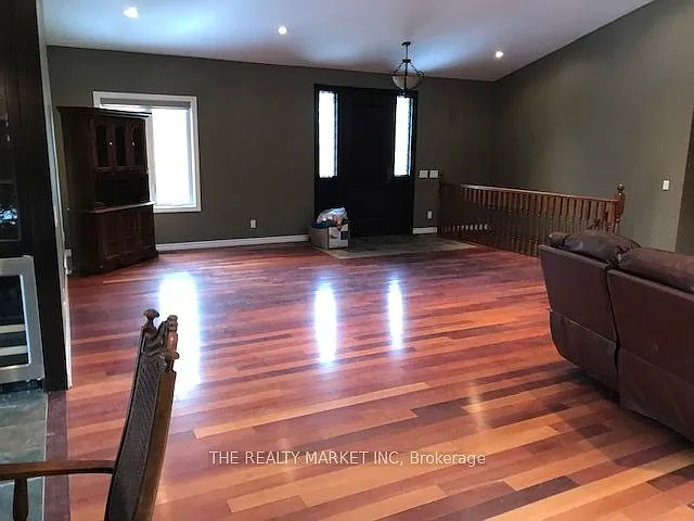 3 bed, $4,000 — Photo 4