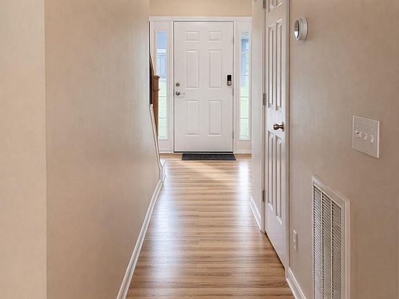 2nd image of 7531 Woodknoll Dr