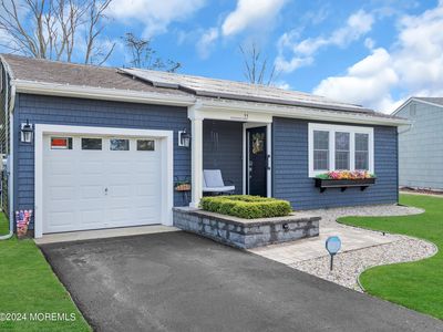 11 Hampshire Court, Toms River, NJ, 08757