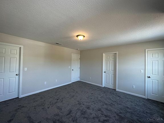 5th image of 598 Maxwell Ct