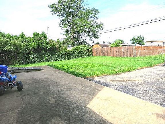 4th image of 1312 Colwell Ln