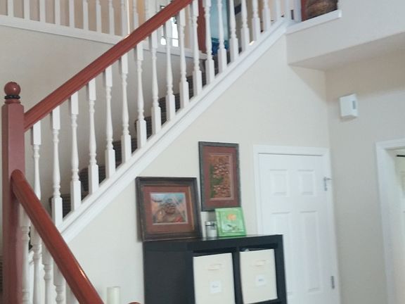 4 bedrooms and 2 baths upstai