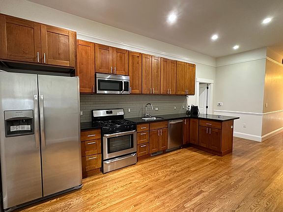 3rd image of 1728 Waller St