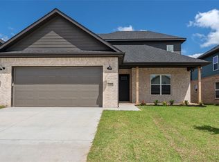 1080 Mammoth St, Centerton, AR 72713
