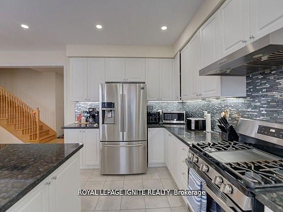 4th image of 41 Northhill Ave E