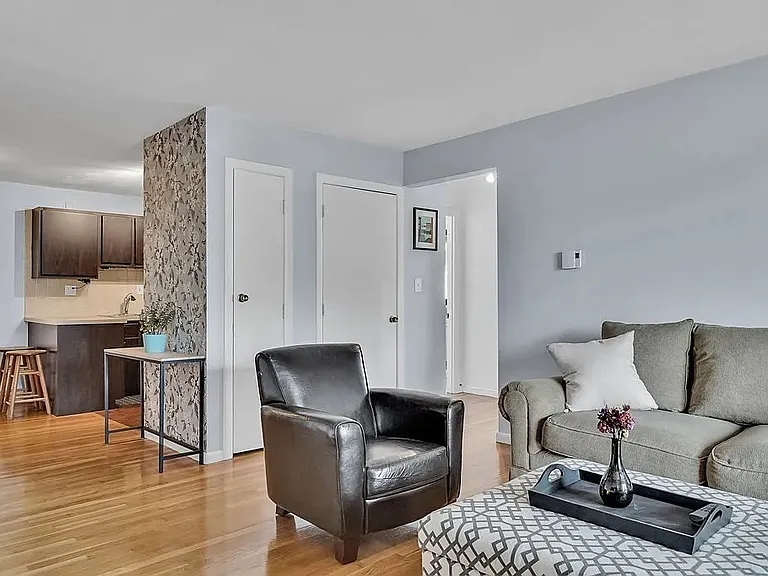 50 Seymour St #15 — Photo 19