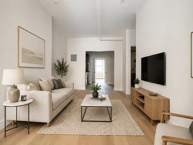 1608 Lexington Ave #2 — Photo 3