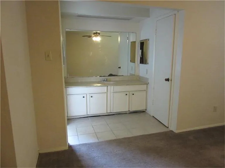 9722 Rapid River Ln — Photo 3