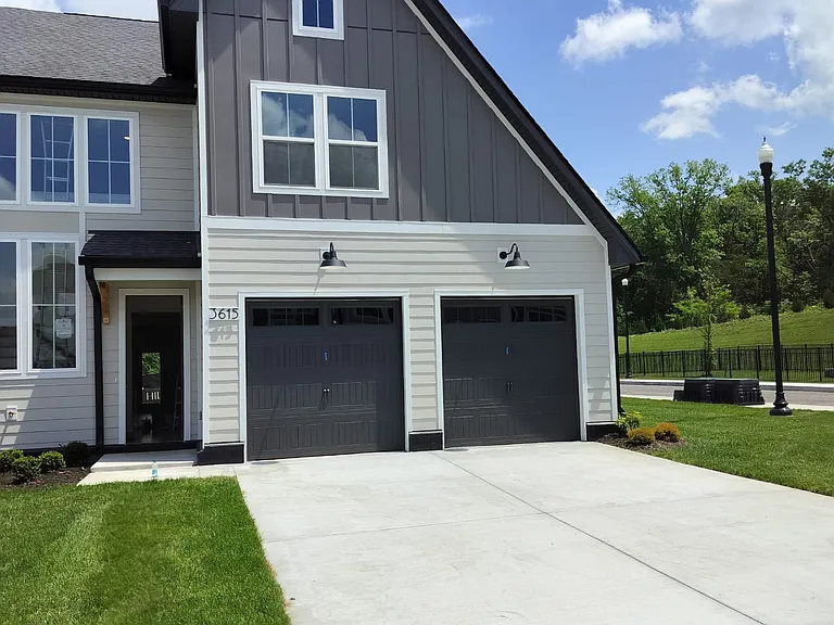 3615 Simba Ln — Photo 1