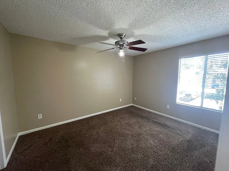 4830 Columbus St — Photo 12