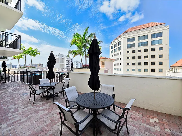 888 S Douglas Rd #910 — Photo 30