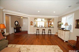 5th image of 1769 Glenoaks St