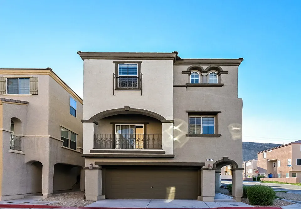 3437 Rock Face Ct