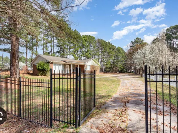 3009 Sanderford Rd, Raleigh, NC 27610