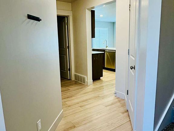 4th image of 3923 S White Ash Dr