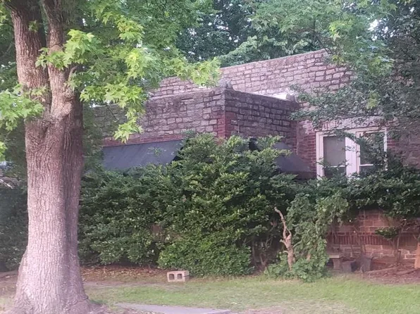 68 Gillis Rd, Portsmouth, VA 23702